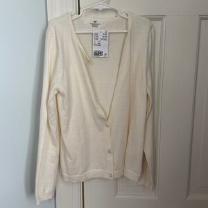 H&M Off-White Buttoned Cardigan 8/10